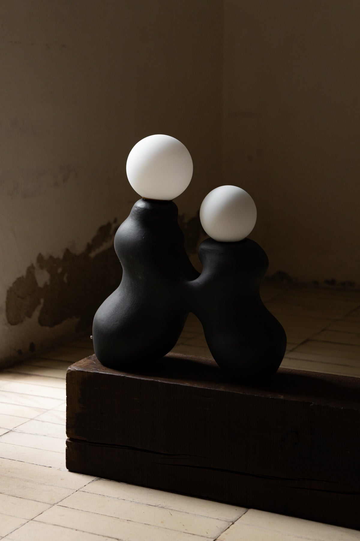 Par de luminarias en acabado Negro Mate